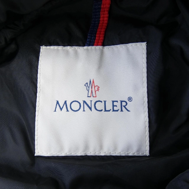 Áo khoác lông vũ MONCLER 635620