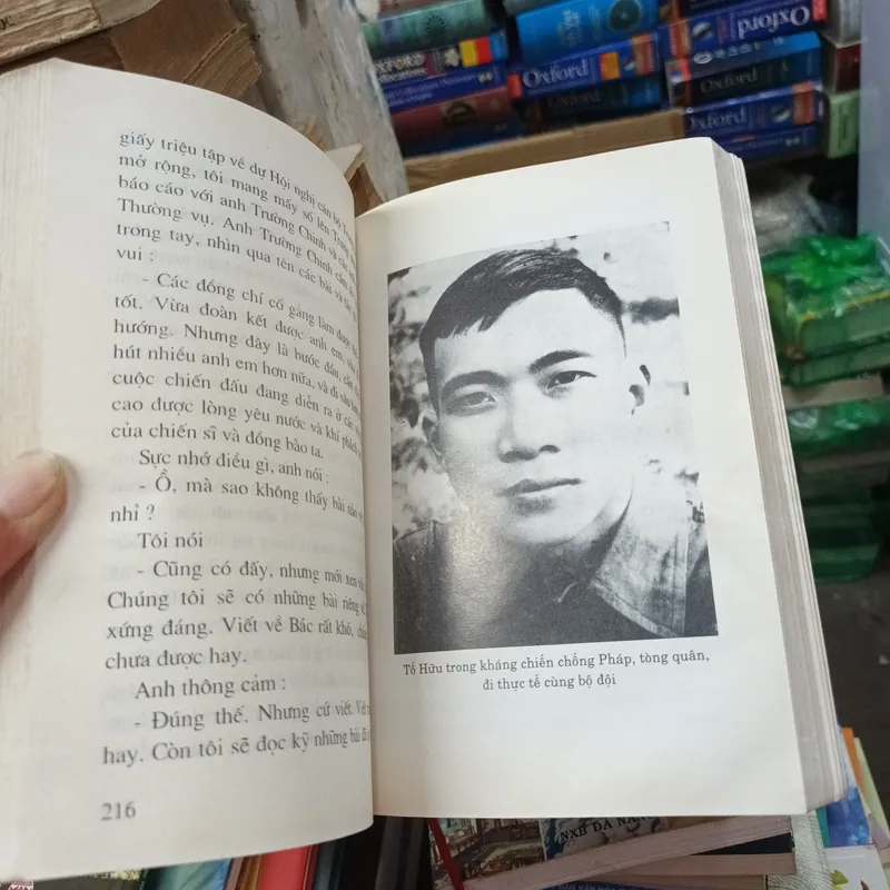 Hồi Ký Nhớ Lại Một Thời - Tố Hữu 608726