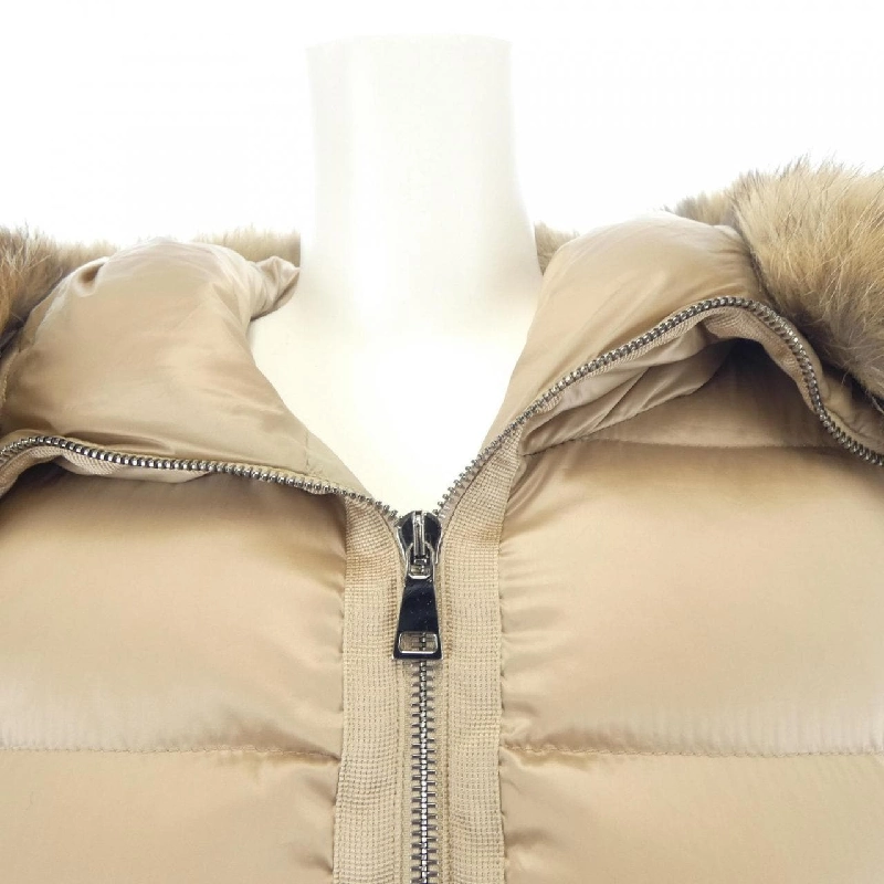 Áo khoác lông vũ MONCLER 640875