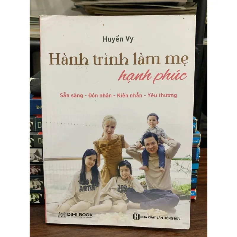 Hành trình làm mẹ hạnh phúc — Huyền Vy 675444