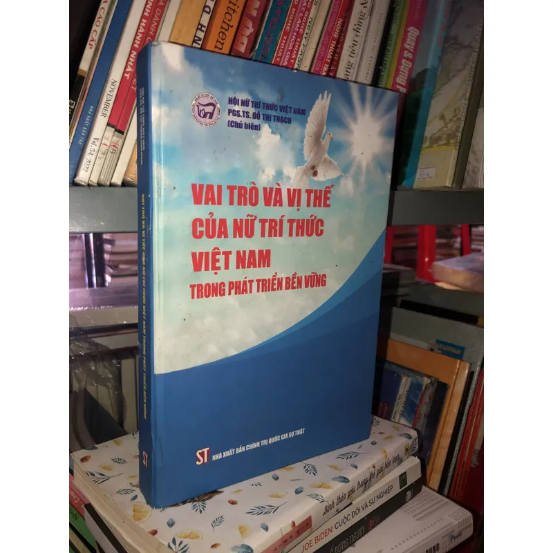 Vai trò và vị thế của nữ trí thức Việt Nam trong phát triển bền vững  721064