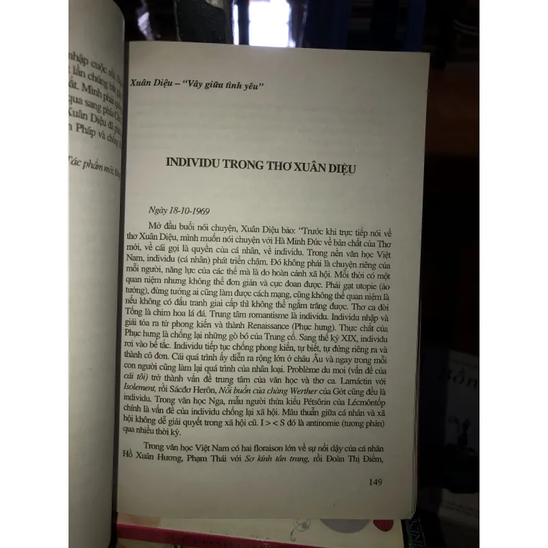 Xuân Diệu “vây giữa tình yêu” - Hà Minh Đức  1028081