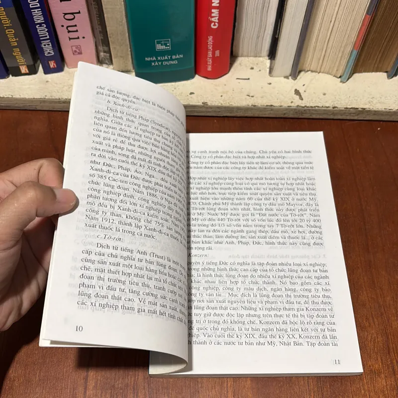 II Tập Đoàn Kinh Tế Và Một Số Vấn Đề Về Xây Dựng Tập Đoàn Kinh Tế Ở Việt Nam - Minh Châu 755370
