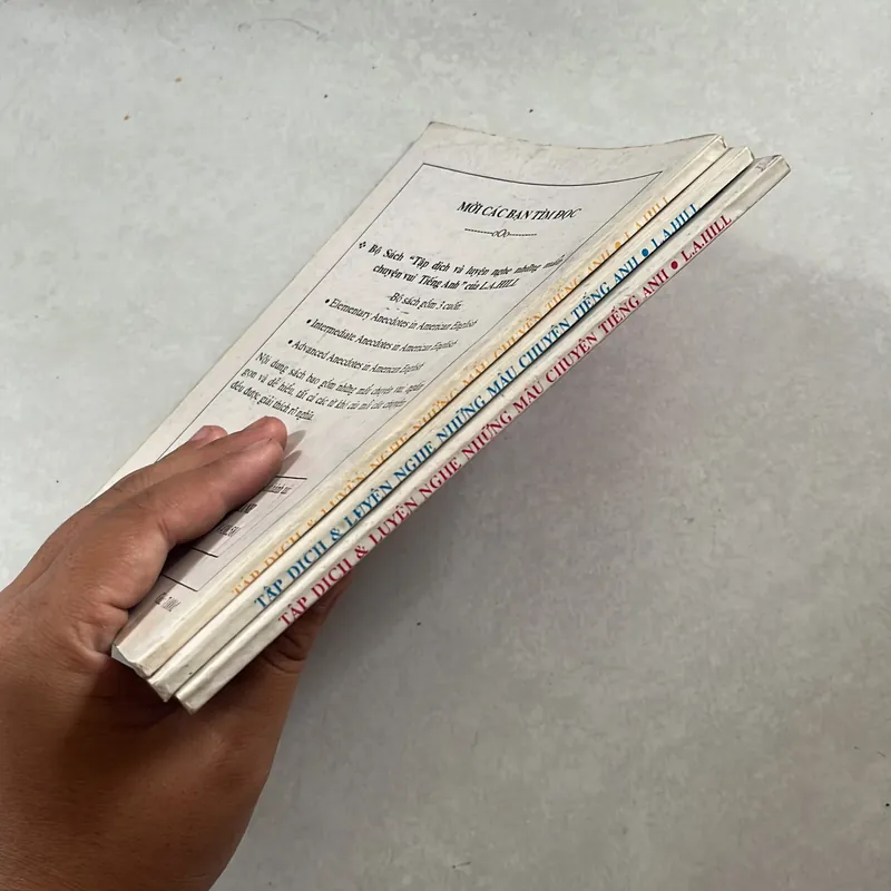 Tập dịch & luyện nghe những mẫu chuyện Tiếng Anh (3 tập) 558079