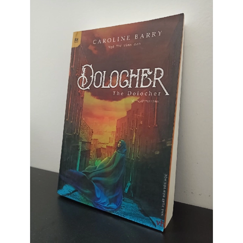 Dolocher Caroline Barry New 95% HCM.ASB0303 Rebooks.vn 943396