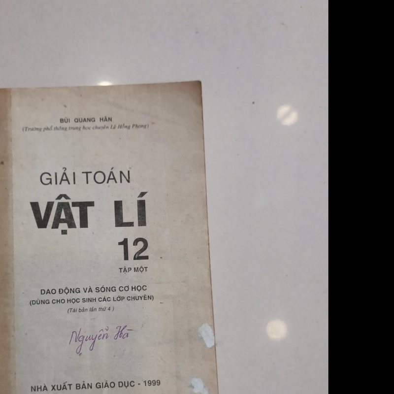 Giải toán vật lý 12 - Tập 1, Dao động và sóng cơ học 447536