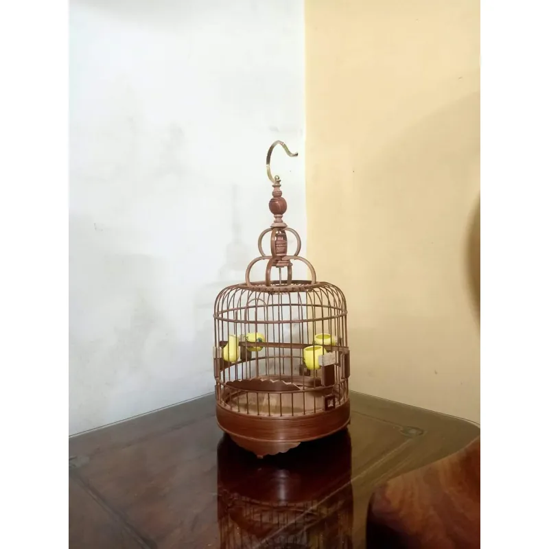 lồng khuyên , hút mật mini  1027616