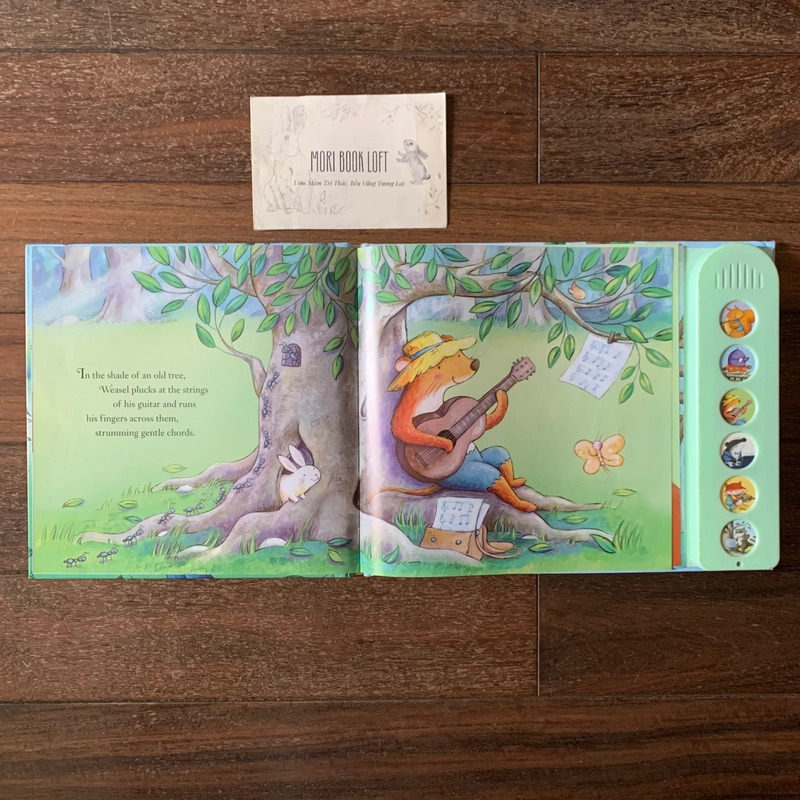 Sách ngoại văn Little Children's Music Book – Lỗi âm thanh, Used 542237