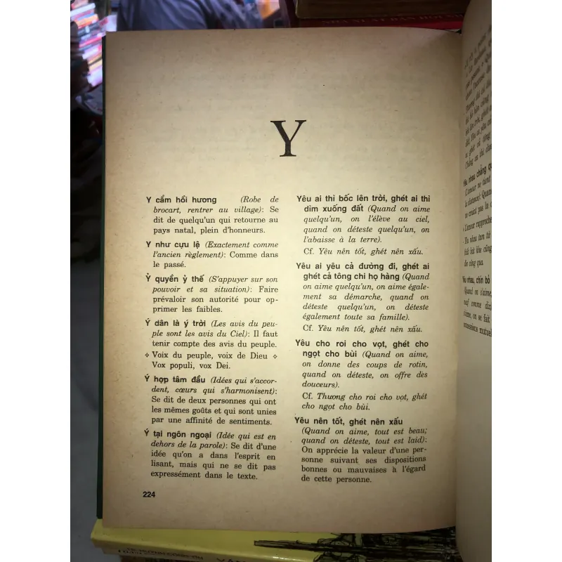 Từ điển thành ngữ - Tục ngữ Việt - Pháp - GS. Nguyễn Lân 1029305