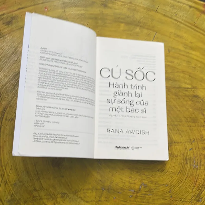 CÚ SỐC HÀNH TRÌNH GIÀNH LẠI SỰ SỐNG CỦA MỘT BÁC SĨ- RANA AWDISH 571522