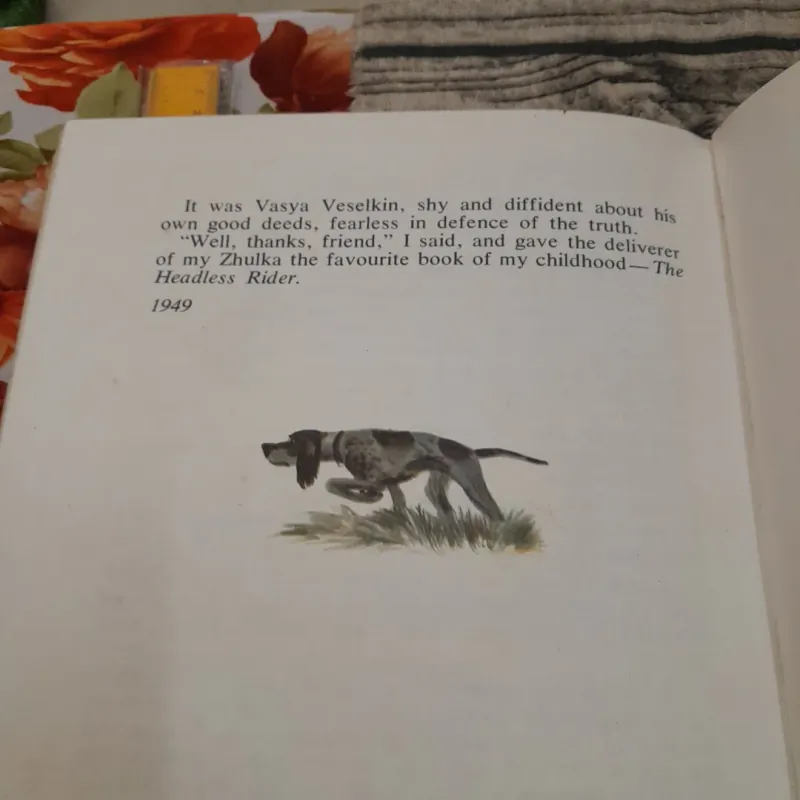 Sách truyện màu tiếng Anh khổ lớn. THE SUN'S STOREHOUSE. 3TH print 1981 in tại Nga 758698