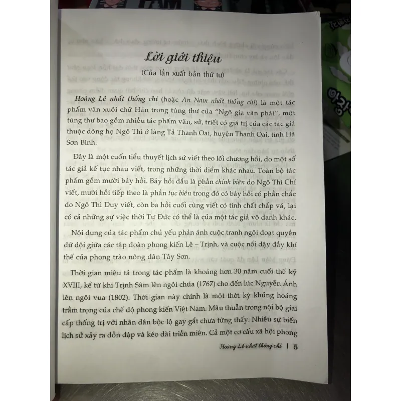 Hoàng Lê nhất thống chí - Ngô Gia Văn Phái 753444