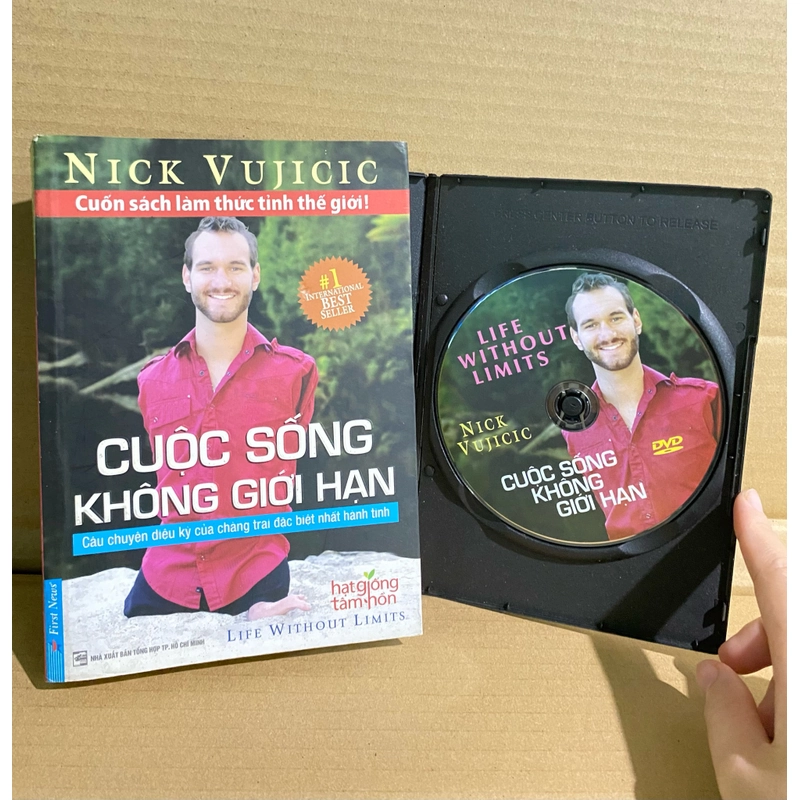 Cuộc Sống Không Giới Hạn (sách +DVD)  537045