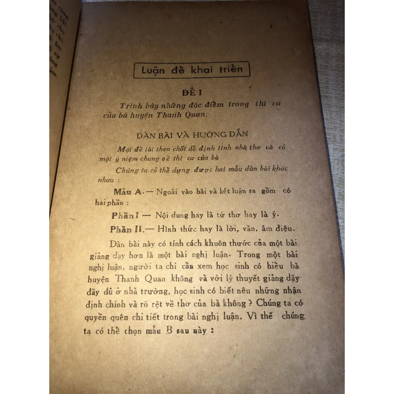 Luận đề về bà Huyện Thanh Quan 973097