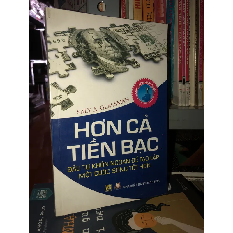 Hơn cả tiền bạc - Saly A. Glassman 696432