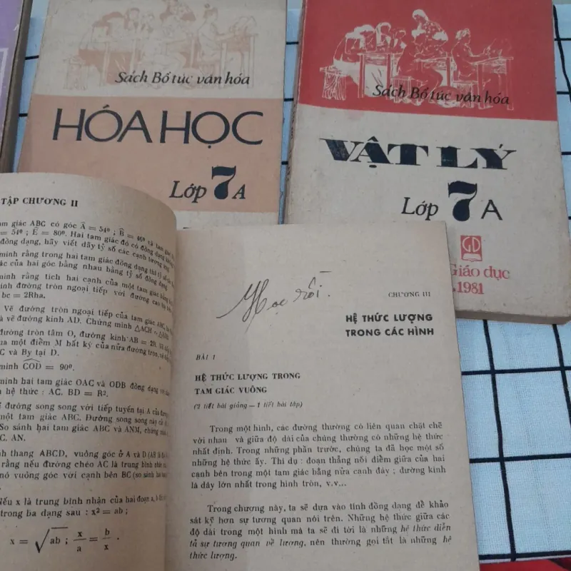5 quyển sách giáo khoa 1977-1981- Toán Vật lý Hóa Lớp 6, 7, 8. 573025