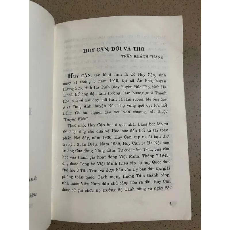 Huy Cận – Thơ và Đời 590414