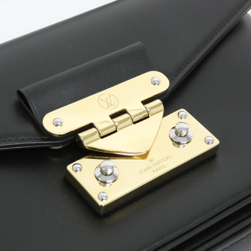 Túi xách vai Louis Vuitton Swing M20393 608711