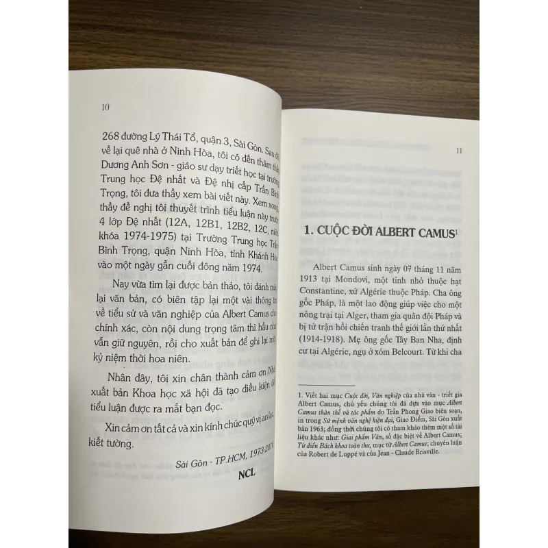 Nhà văn - Triết gia Albert Camus  933867