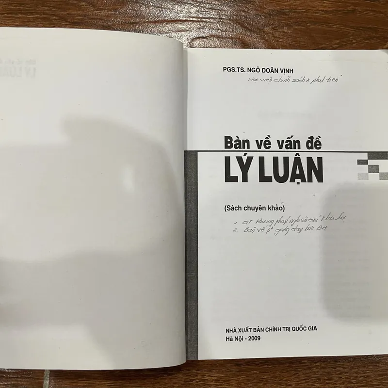 Bàn về vấn đề Lý Luận (8) 577010