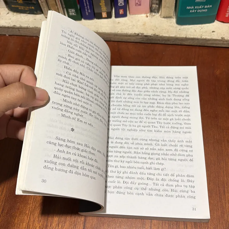 II Tiểu Thuyết: Đá Đen Và Máu Đỏ - Cao Tuyết Minh - 2013 785653