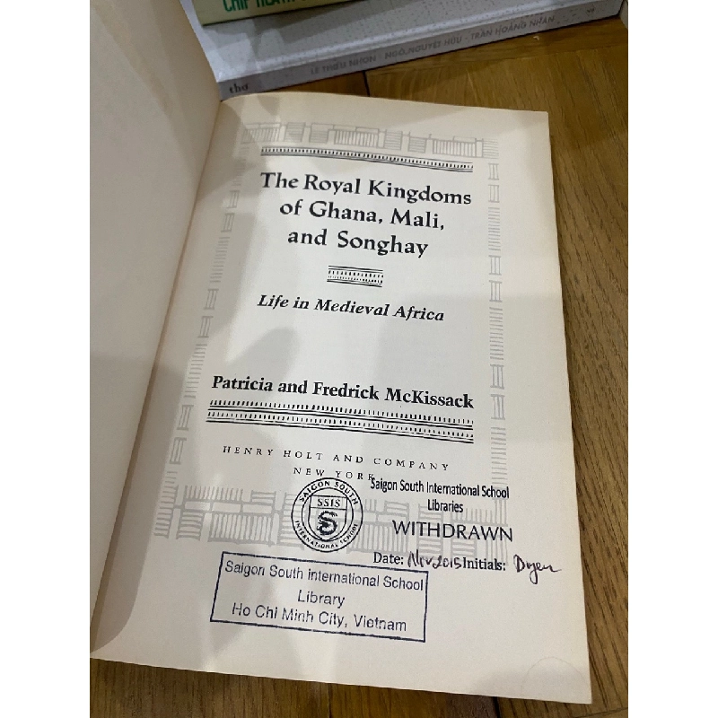The Royal Kingdoms of Ghana, Mali, and Songhay - Patricia & Frederick McKissack 541829