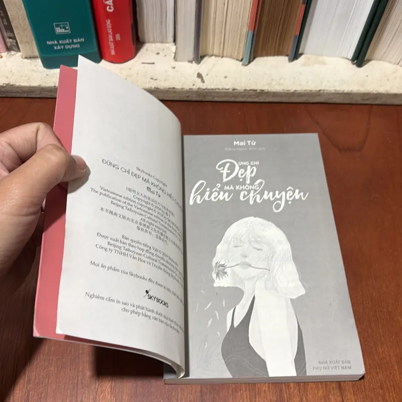 II Tủ Sách Quý Cô: Đừng Chỉ Đẹp Mà Không Hiểu Chuyện - Mai Tử - 2019 756769