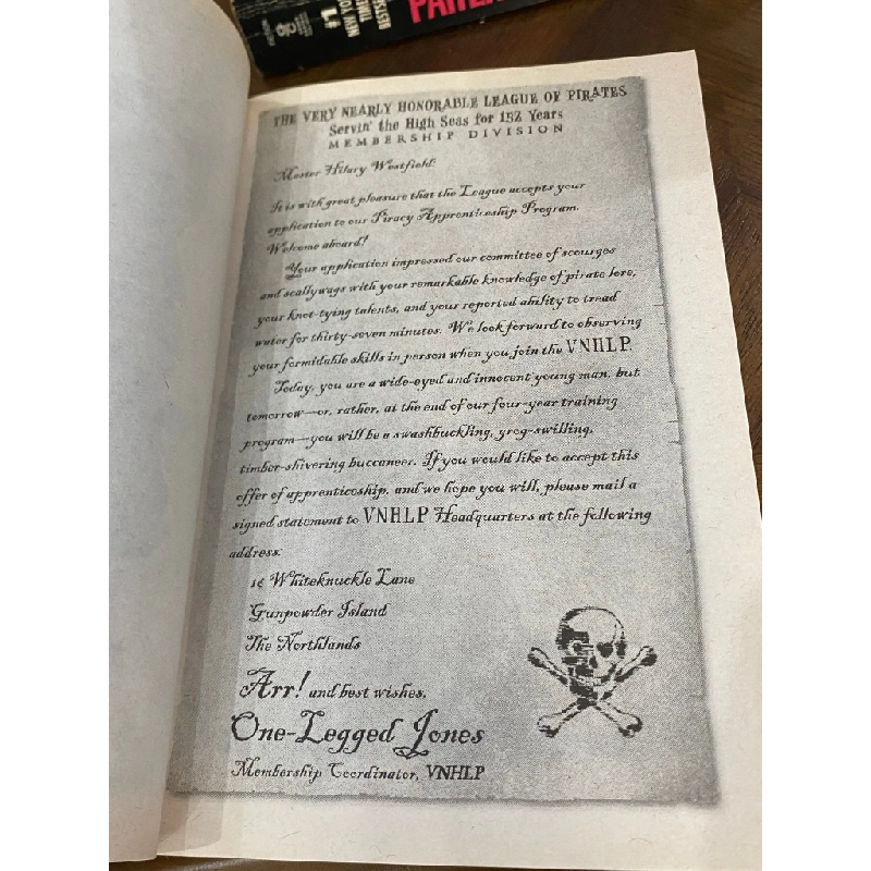 The Very Nearly Honorable League of Pirates : Magic Marks the Spot - Caroline Carlson 518232