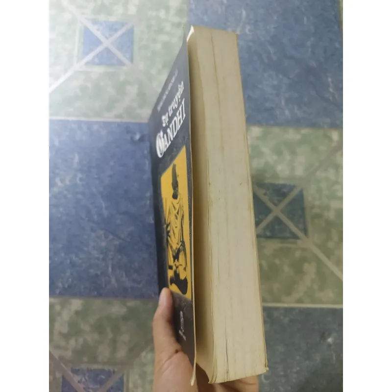 Tự truyện Gandhi 928663