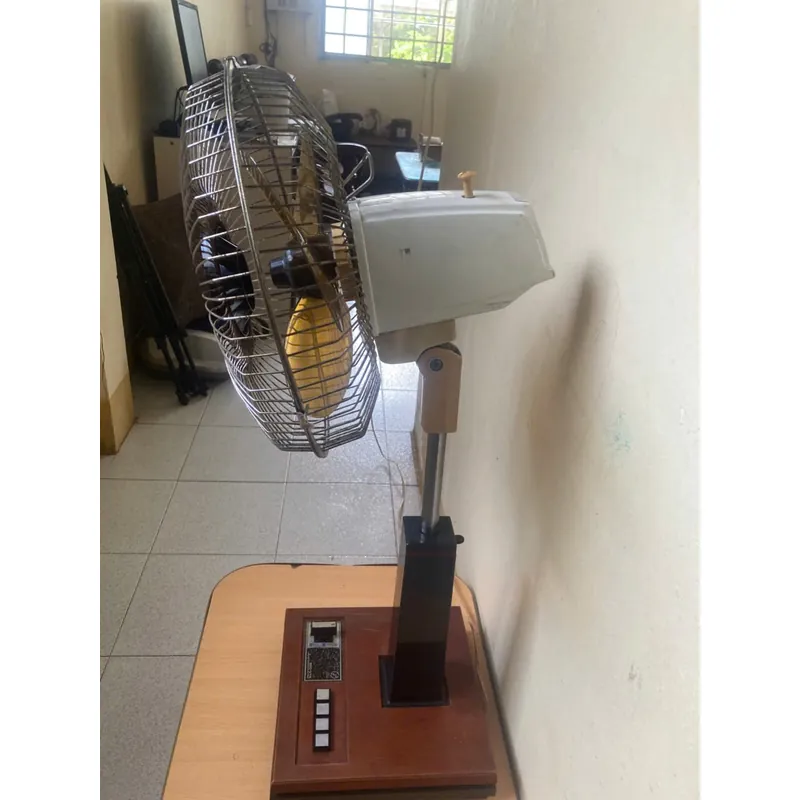 Quạt Lửng Nhật Mitsubishi vân gỗ cao 90cm cánh 30cm. 494008
