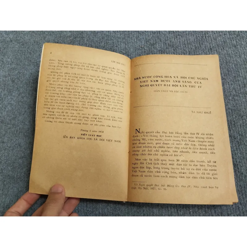 NHỮNG VẤN ĐỀ PHÁP LÝ QUA NGHỊ QUYẾT ĐẠI HỘI LẦN THỨ IV CỦA ĐẢNG 689547