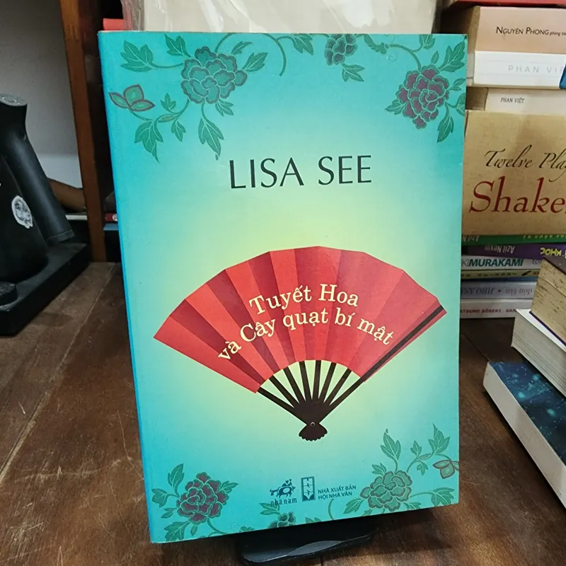 Tuyết hoa và cây quạt bí mật Lisa Lee 758952
