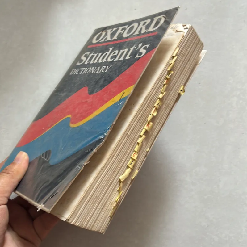 Oxford Student’s Dictionary 687523