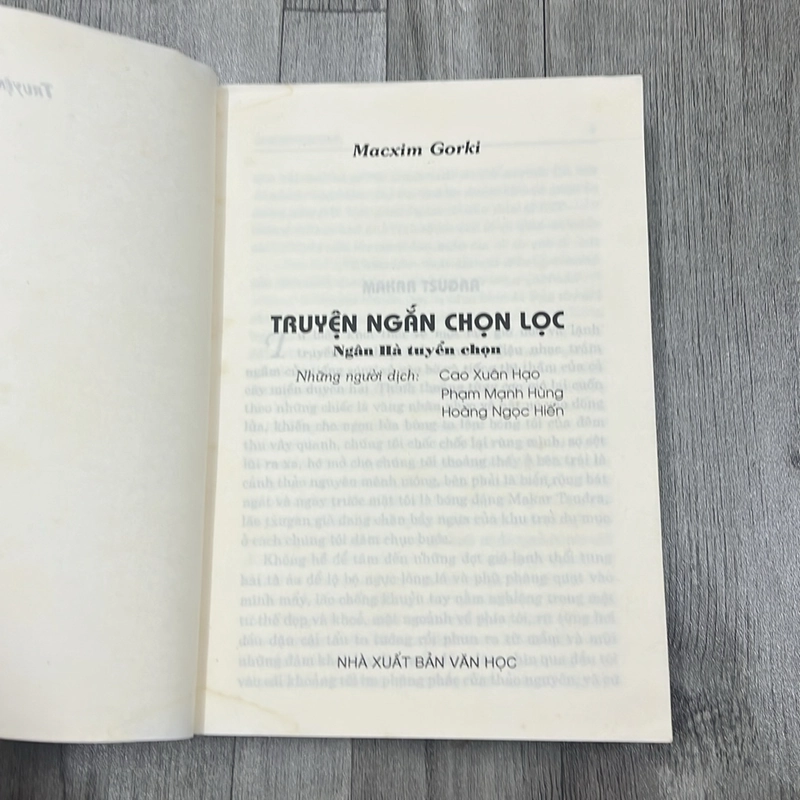 Truyện ngắn chọn lọc- Macxin Goỏki. 2a2 521788