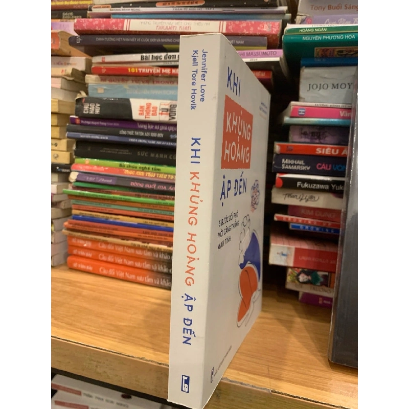 Khi khủng hoảng ập đến -Jennifer Love Kjell Tore Hovik 786081