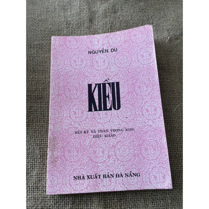 Truyện Kiều Nguyễn Du - Bùi Kỷ Trần Trọng kim khảo hiệu 796450