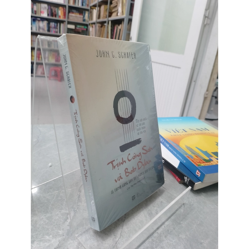 TRỊNH CÔNG SƠN VÀ BOD DYLAN - JOHN C. SCHAFER 530945