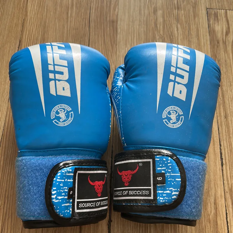 Găng tay tập võ cho bé mới  687856