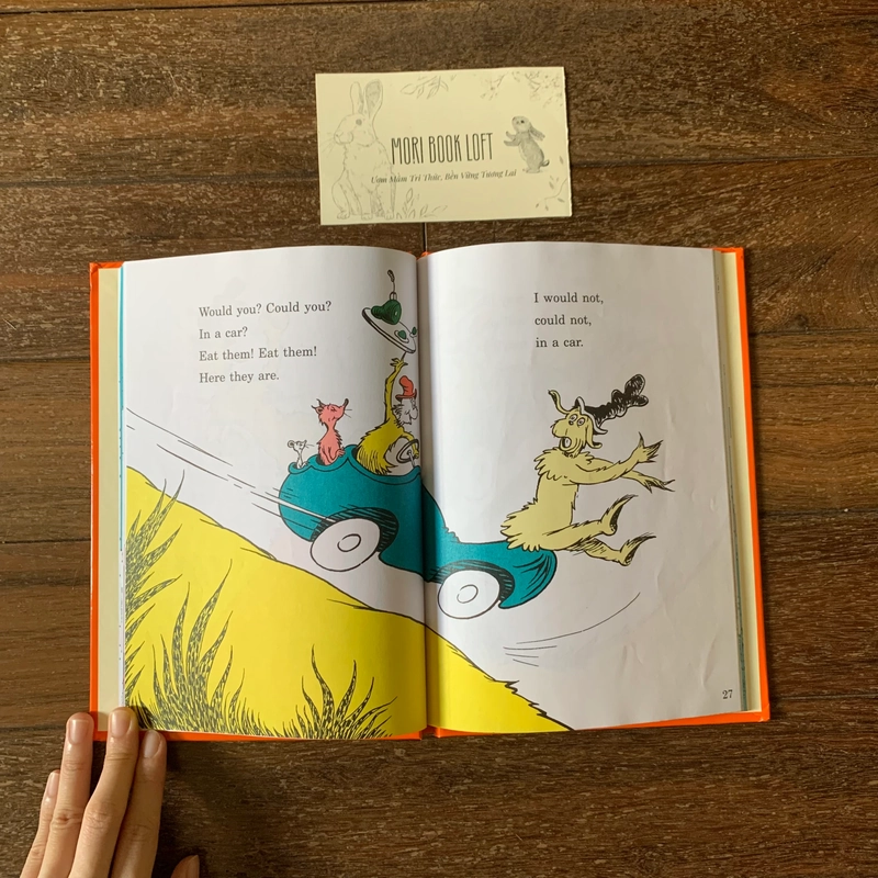 Sách tranh tiếng anh Green Eggs and Ham - Dr. Seuss, Used, Bìa cứng 478657