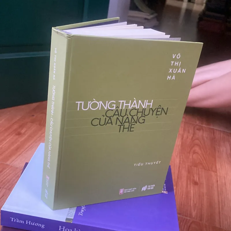 Tường thành câu chuyện của nàng thê 1033542