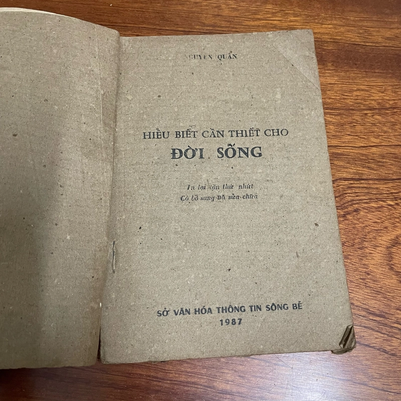 [Sách Xưa] - II Tựa sách: Hiểu Biết Cần Thiết Cho Đời Sống - Nguyễn Quân - 1987 496066