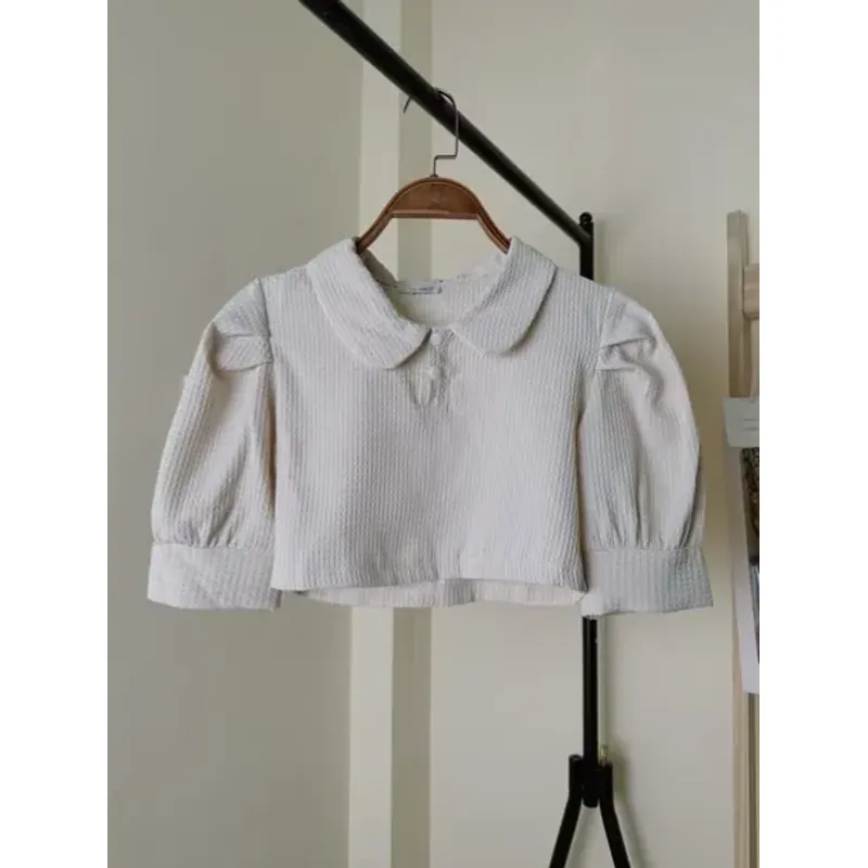Áo croptop tay bồng cổ lá sen  1044729