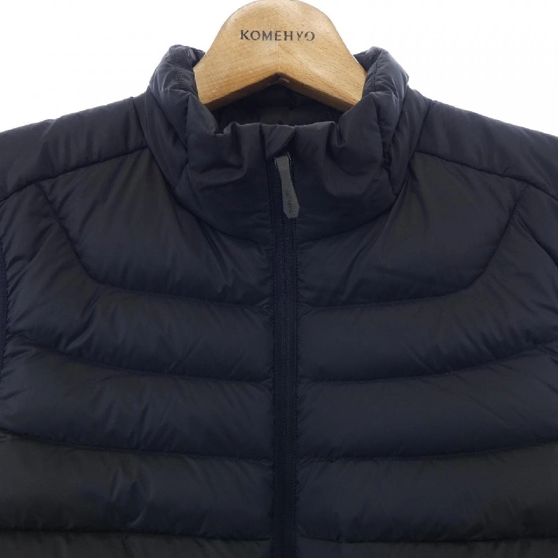 Áo gile lông vũ ARC'TERYX - Hàng hiệu Authentic 825574