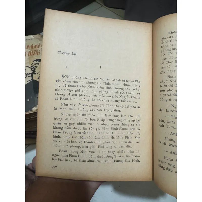 Tiểu thuyết lịch sử Huế 1885  1011048