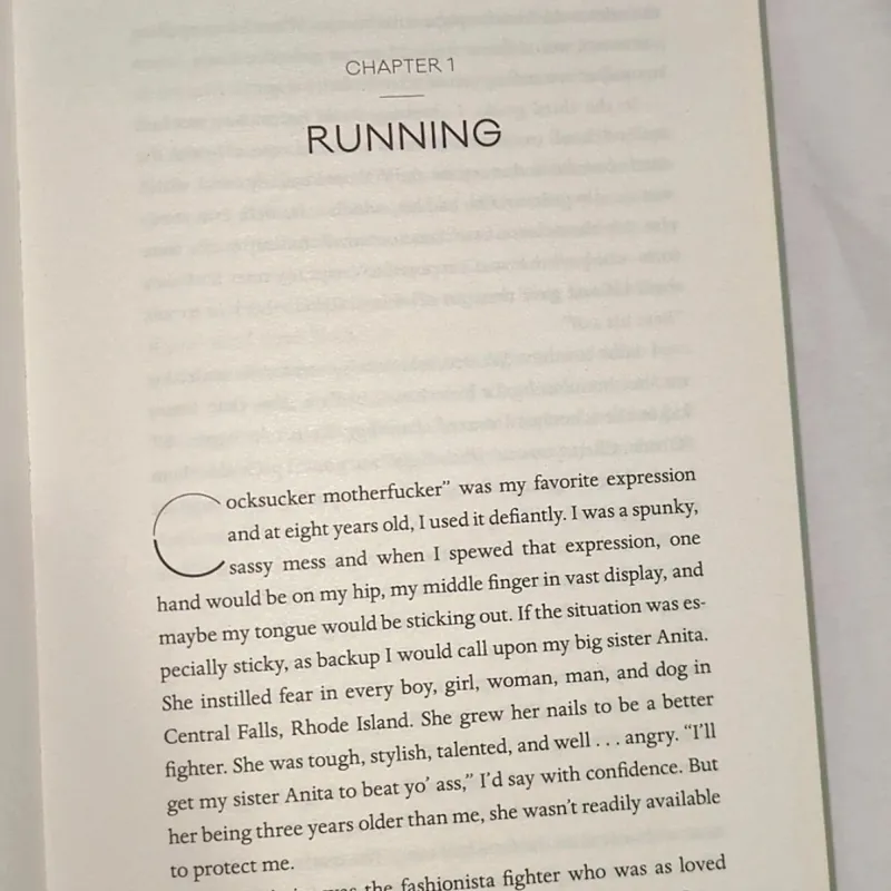 Finding Me: A Memoir
Sách của Viola Davis (bìa cứng, khổ lớn) 747994