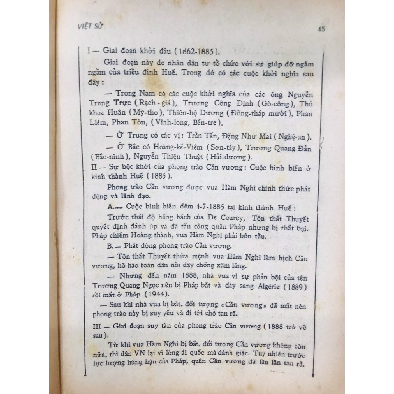 Việt sử thế giới sử địa lý Việt Nam - Lê Kim Ngân ( lớp chín ) 126011