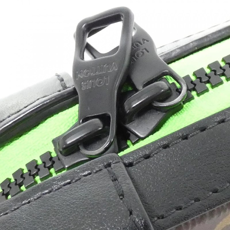 Túi đeo vai Louis Vuitton Monogram (LV Friends) Soft Trunk Phone Box M80144 609618