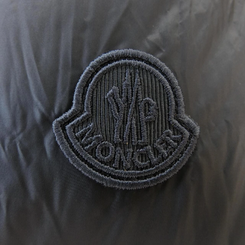 Áo khoác lông vũ MONCLER 643253