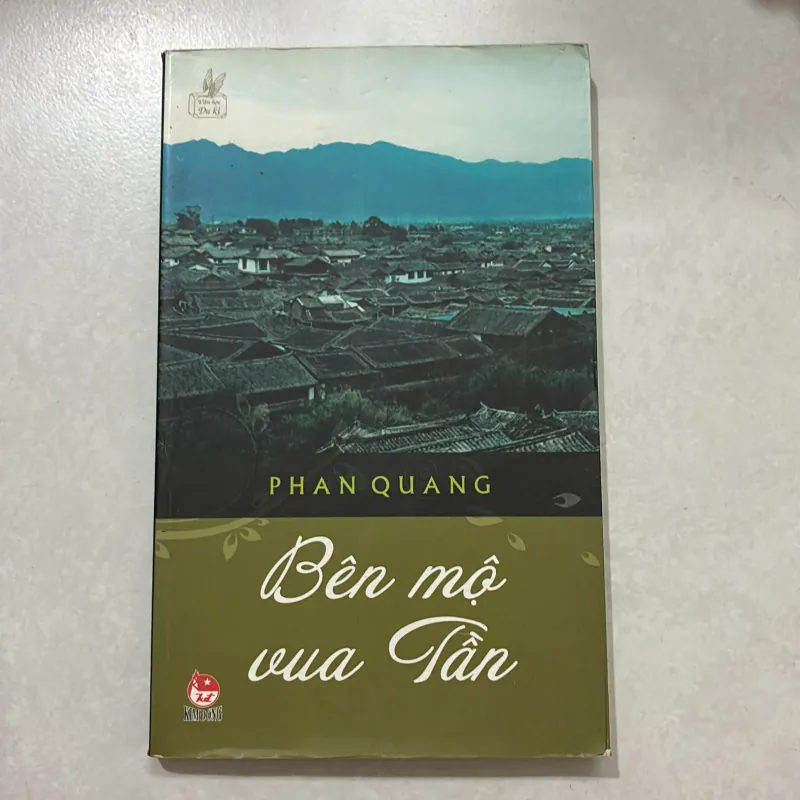 Bên mộ vua Tần - Phan Quang (t01) 750971