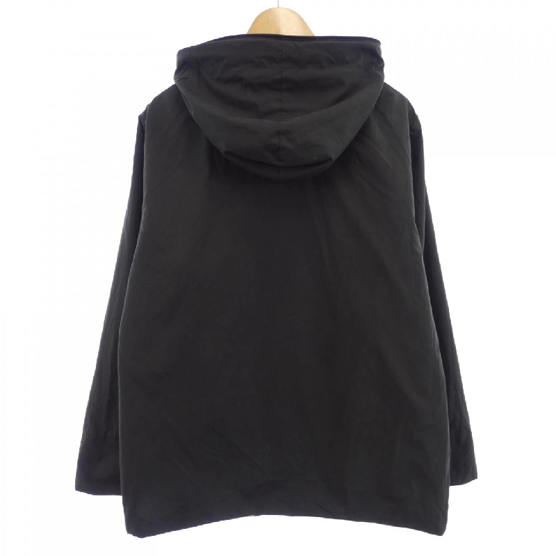 【Khuyến mãi】Áo khoác FENDI 636052